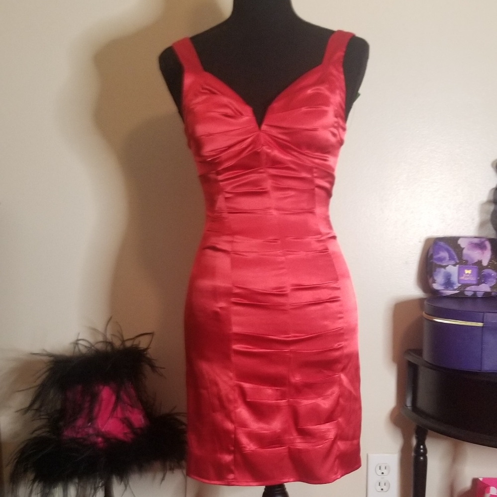 Morgan & Co. Red Rose Satin Evening Dress